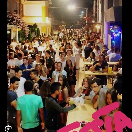 Appartamento La Rue De La Soif T2,un Salon, Et Terrasse *